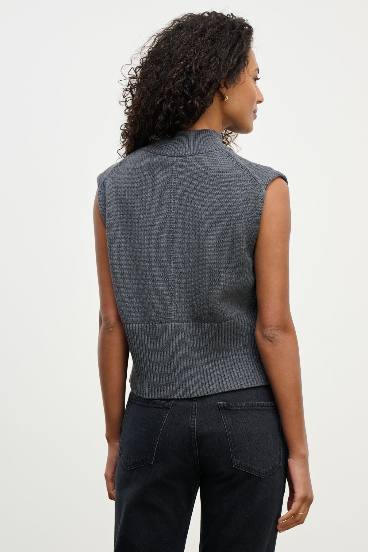 ELECTRA SWEATER VEST
