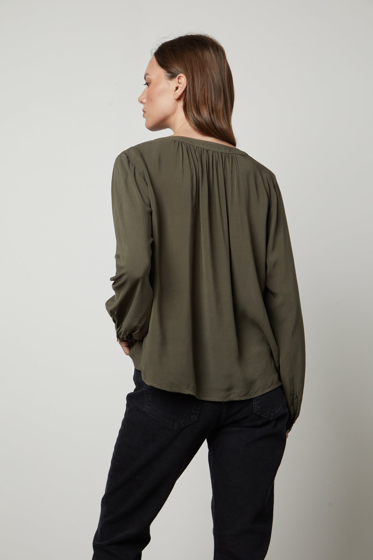 POSIE SPLIT NECK BLOUSE