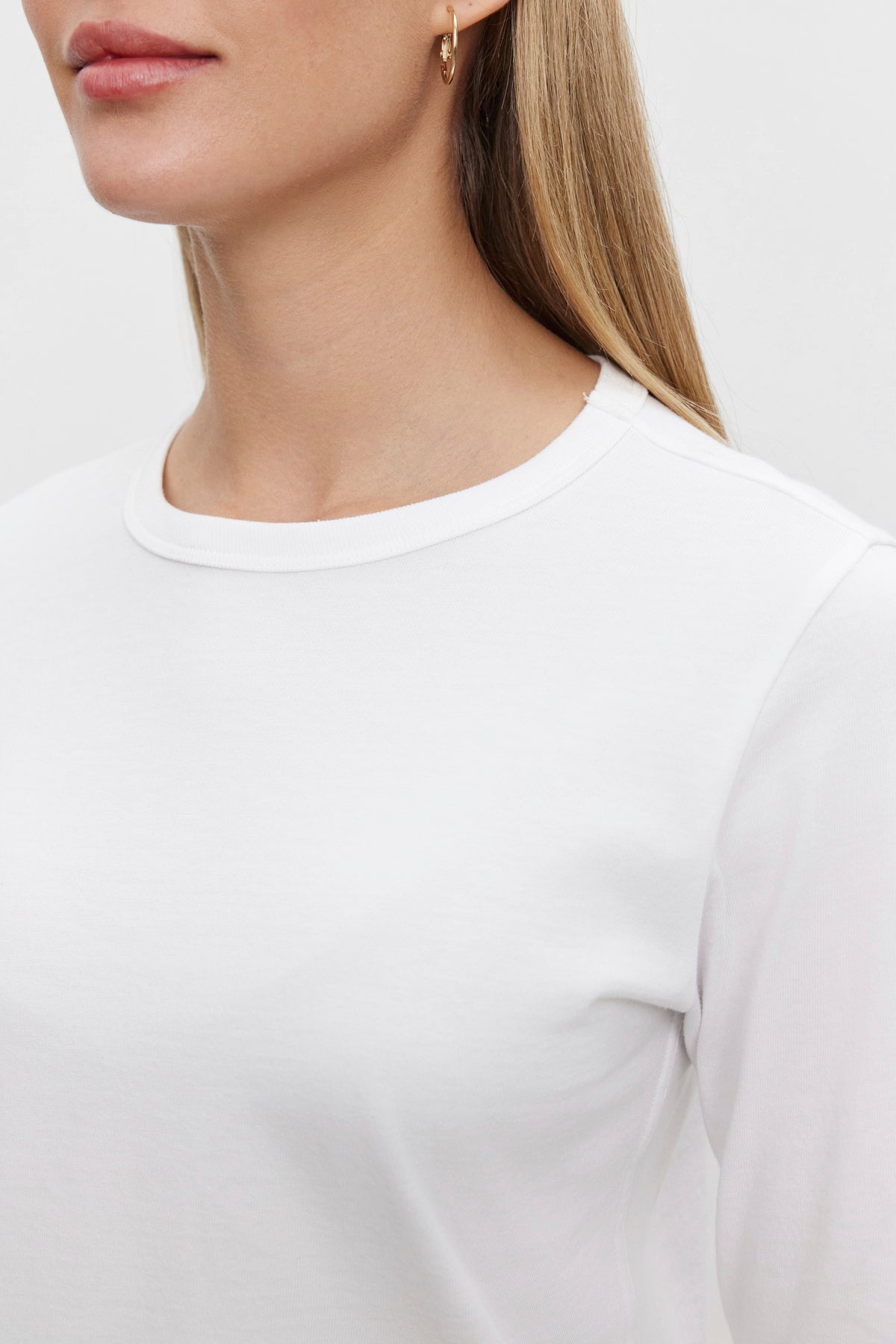 SUSANNA TEE