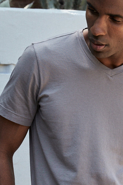 SAMSEN WHISPER CLASSIC V-NECK TEE