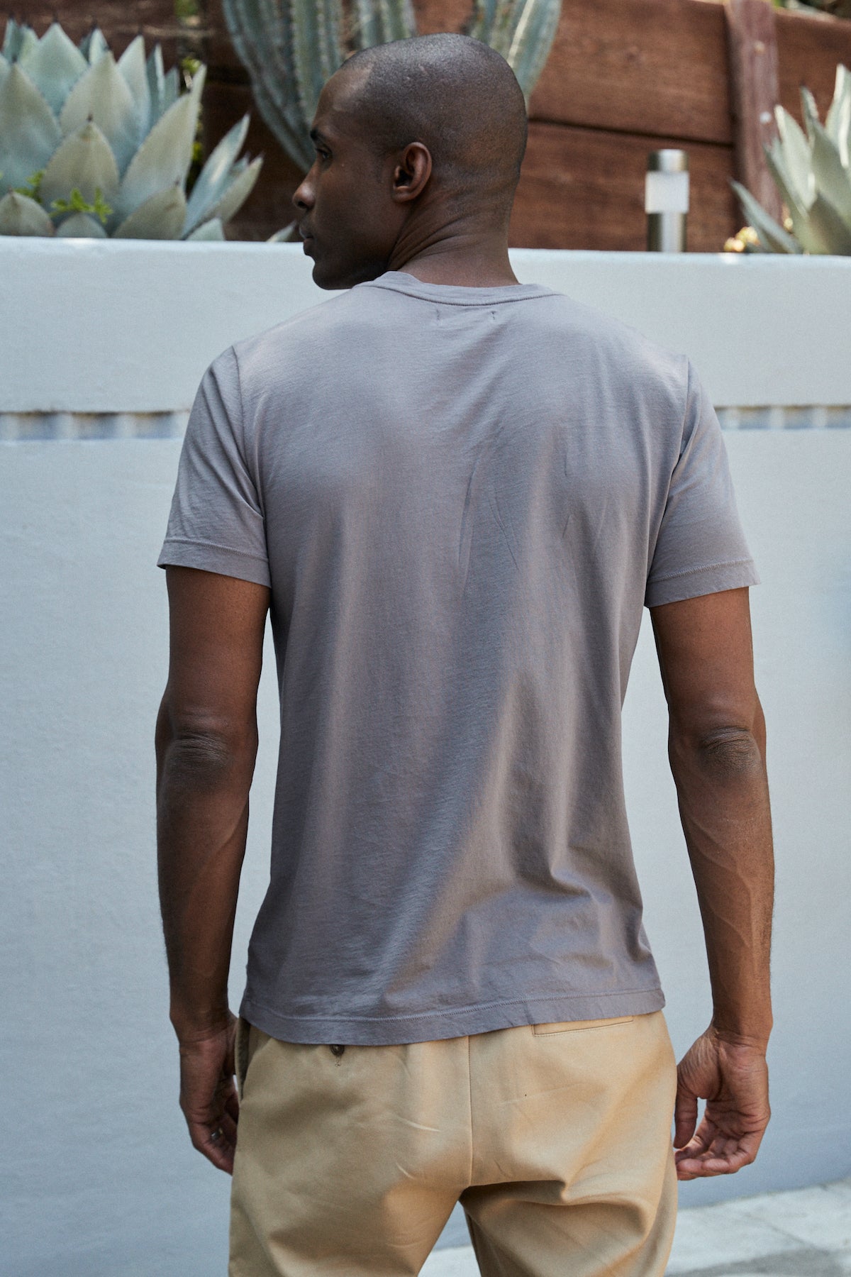 SAMSEN WHISPER CLASSIC V-NECK TEE
