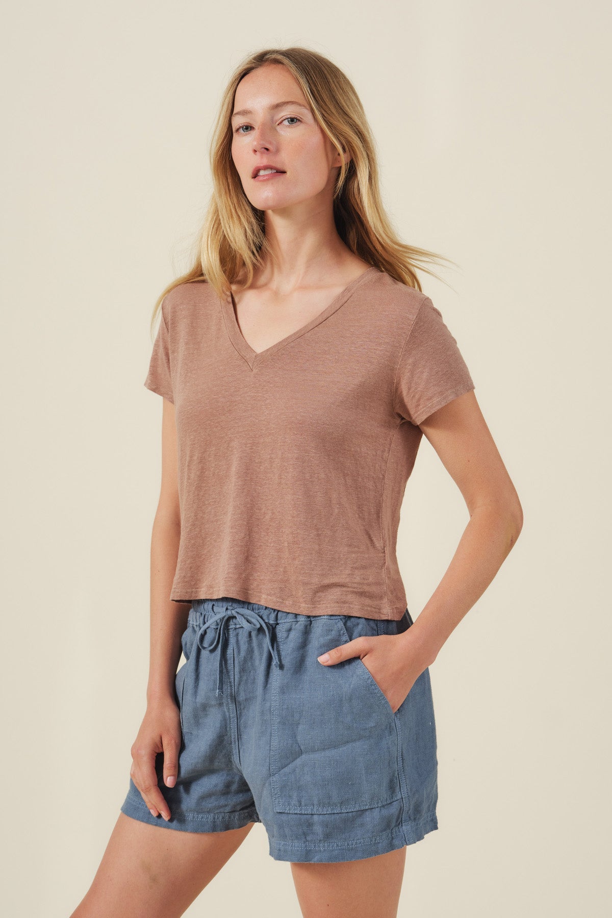 AMBER TEE