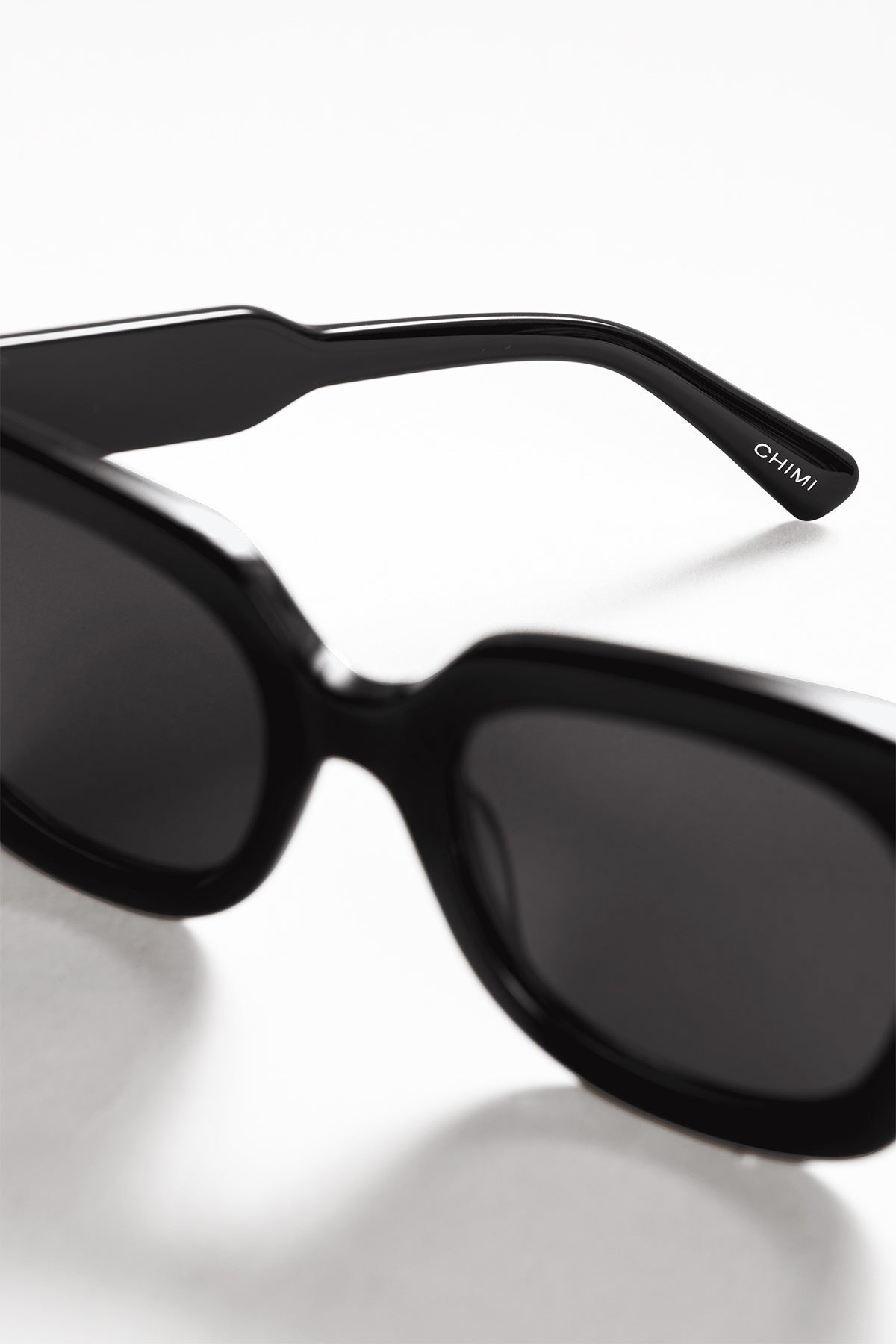 08 SUNGLASSES BY CHIMI