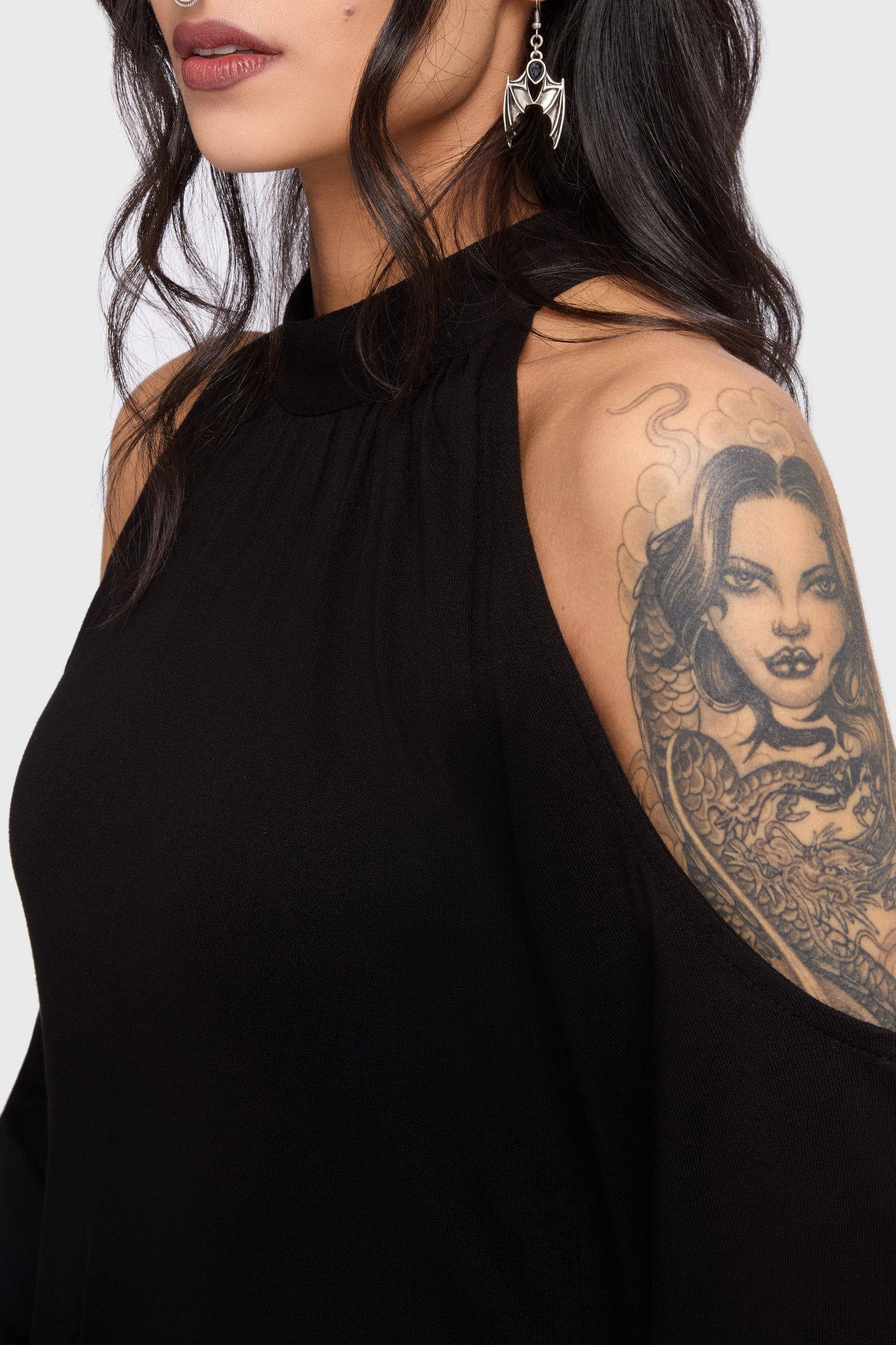 Kihilist Obsidienne Cold Shoulder Dress