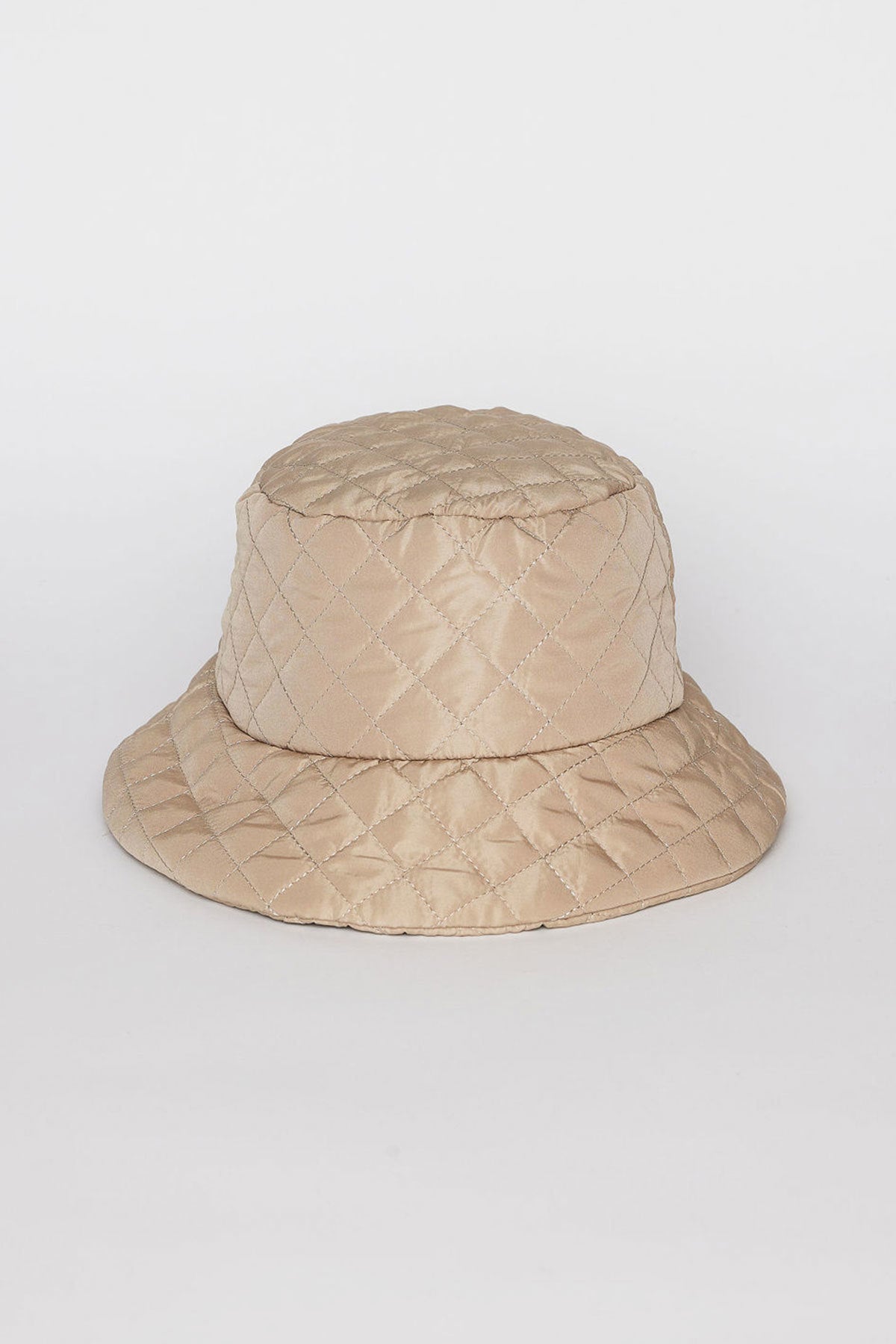 MODERN QUILTED BUCKET HAT
