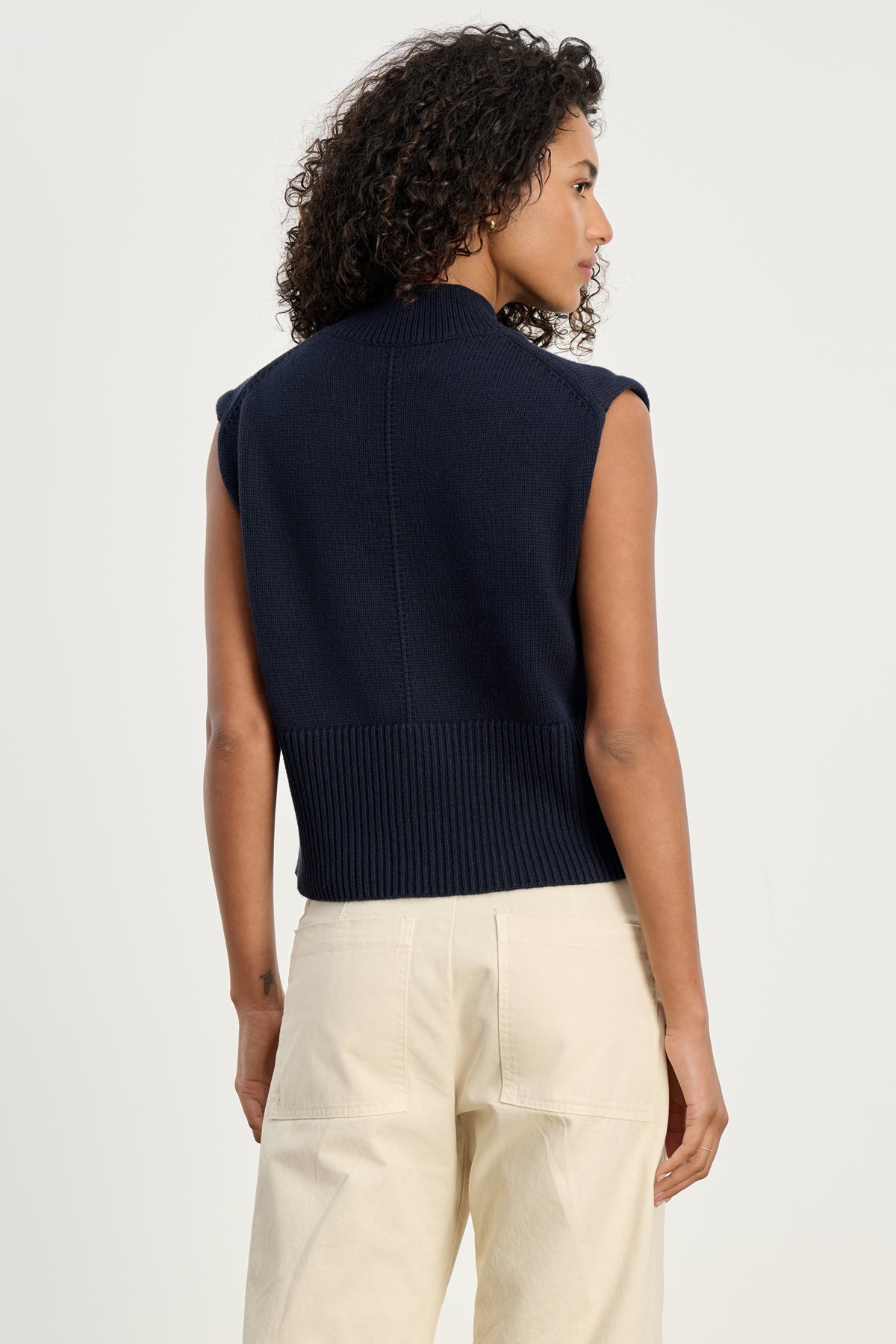 ELECTRA SWEATER VEST