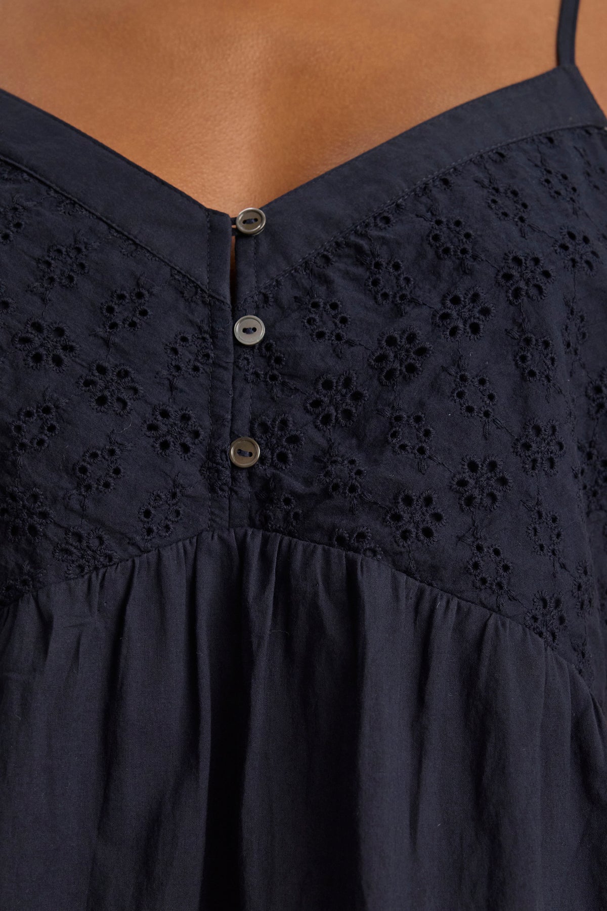 ALIAH EYELET TANK TOP