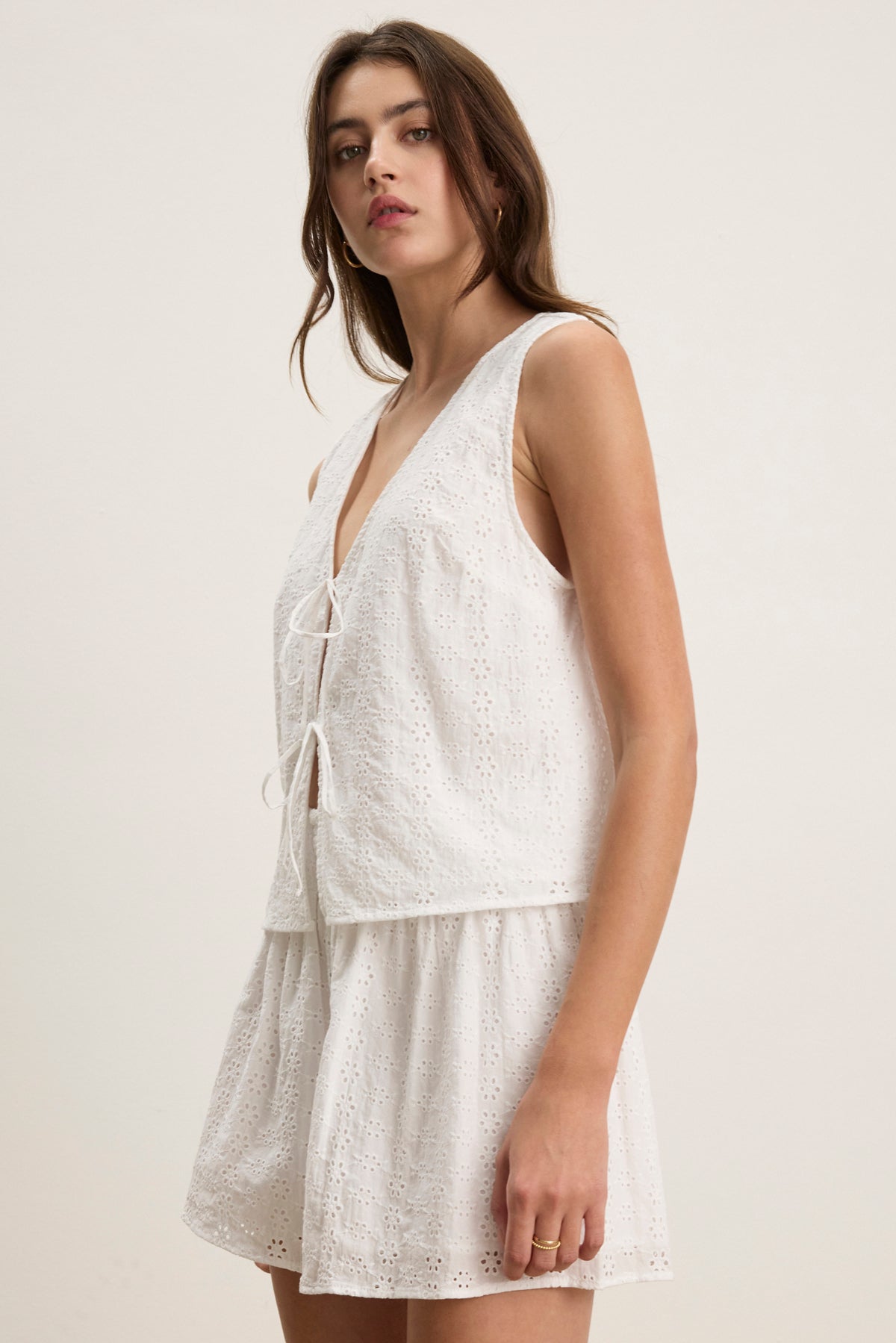 AVA EYELET TOP