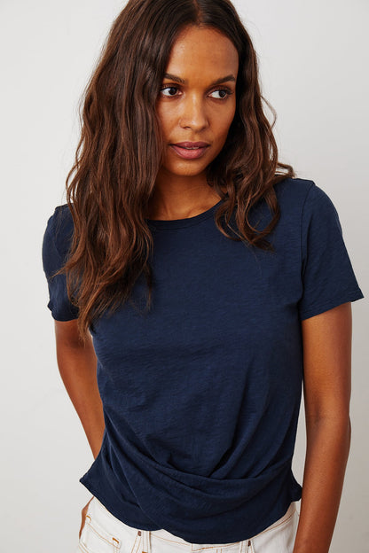 MELLI TWIST FRONT TEE