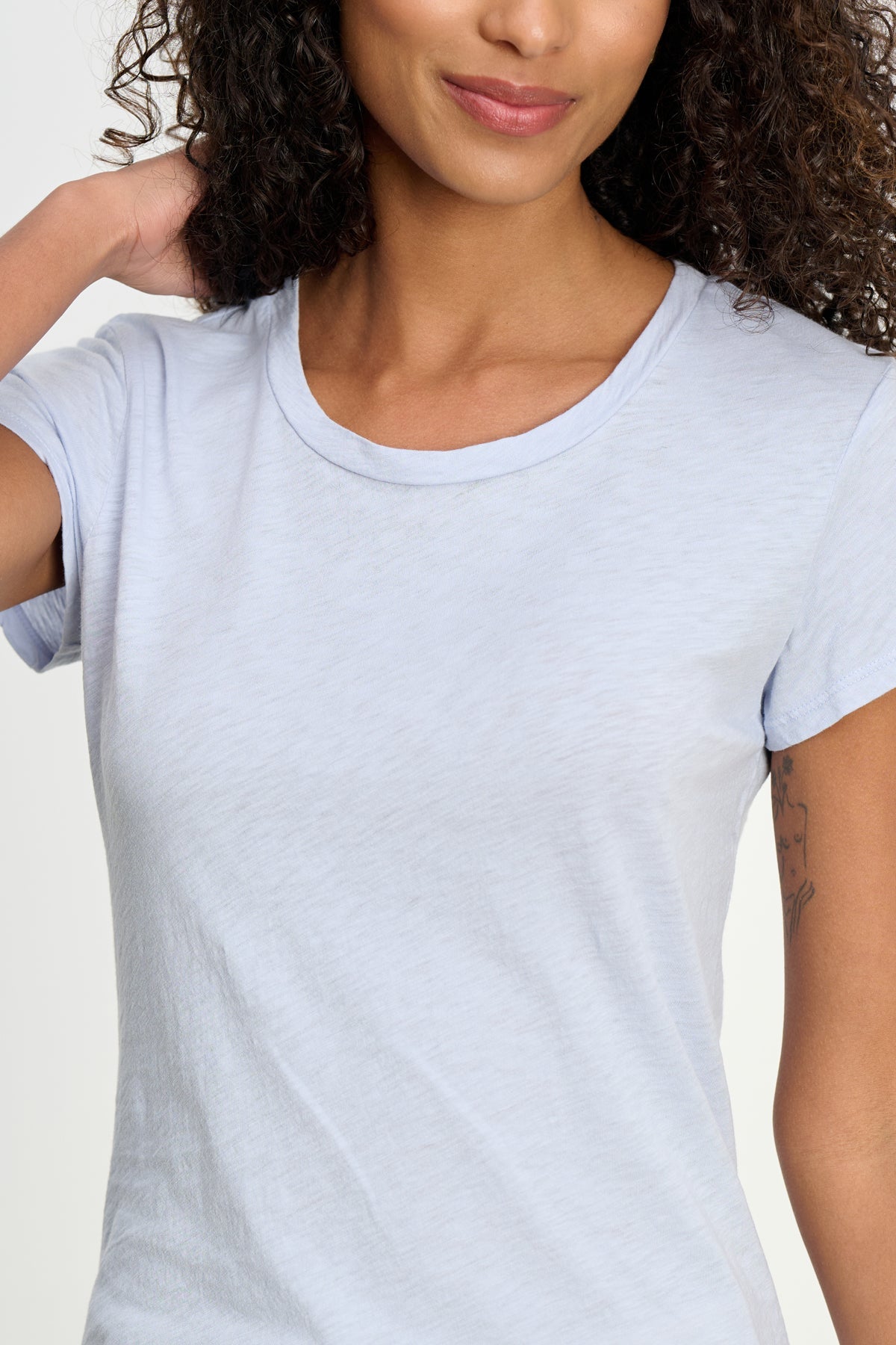 ODELIA TEE