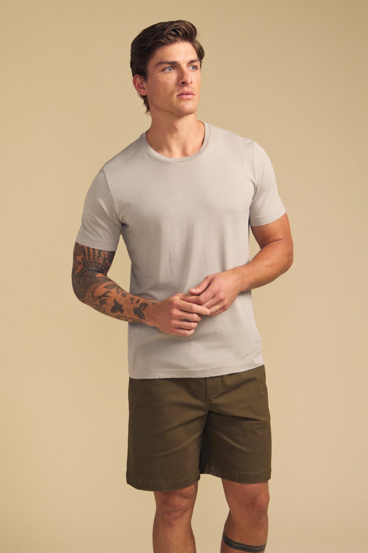 HOWARD TEE