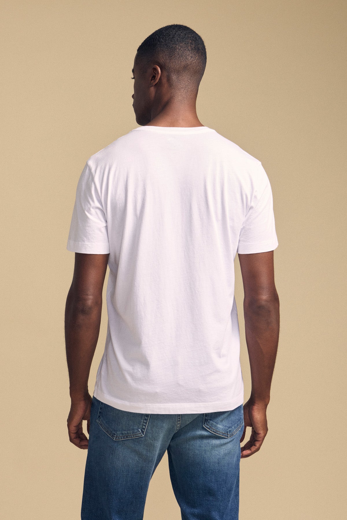HOWARD TEE