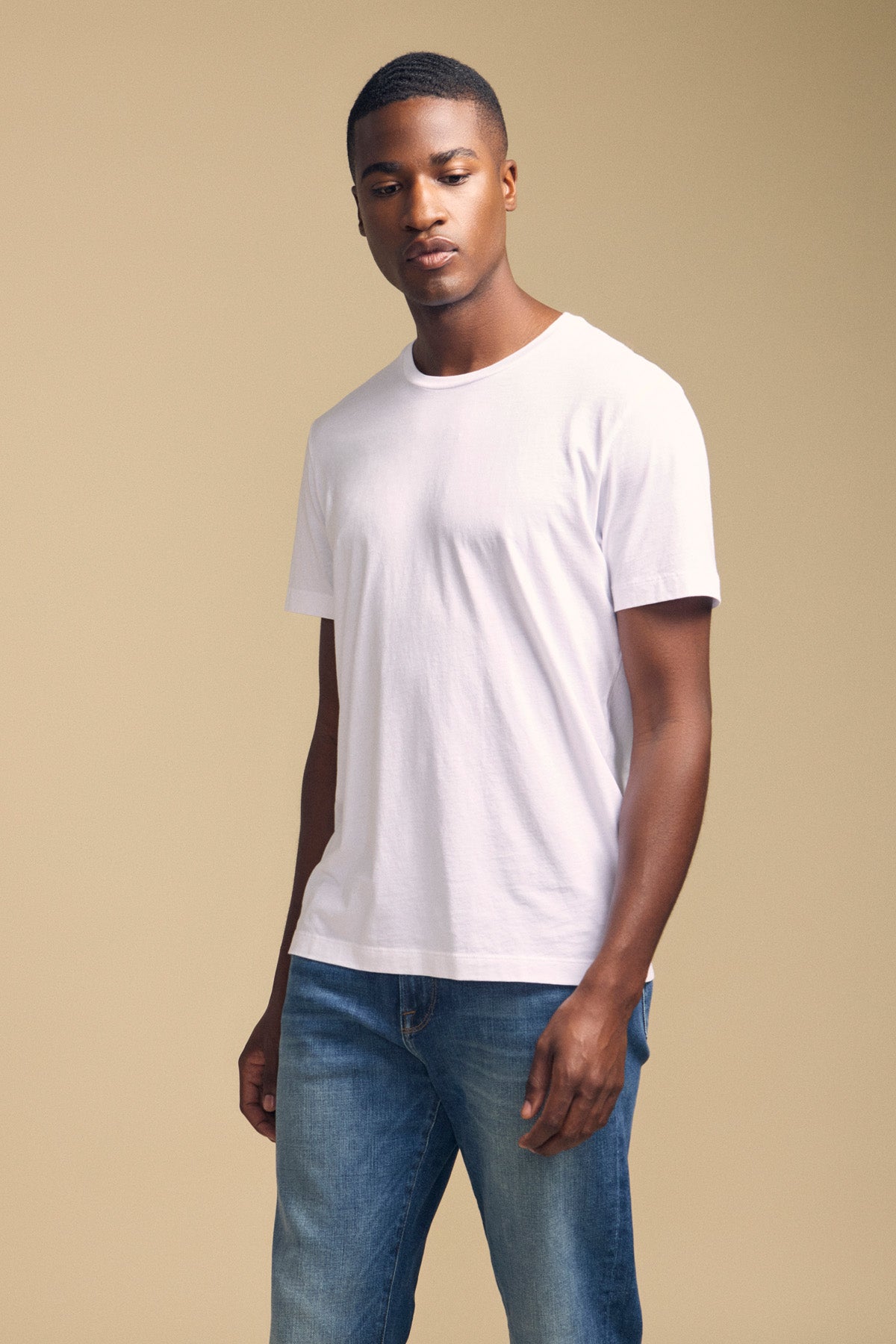 HOWARD TEE