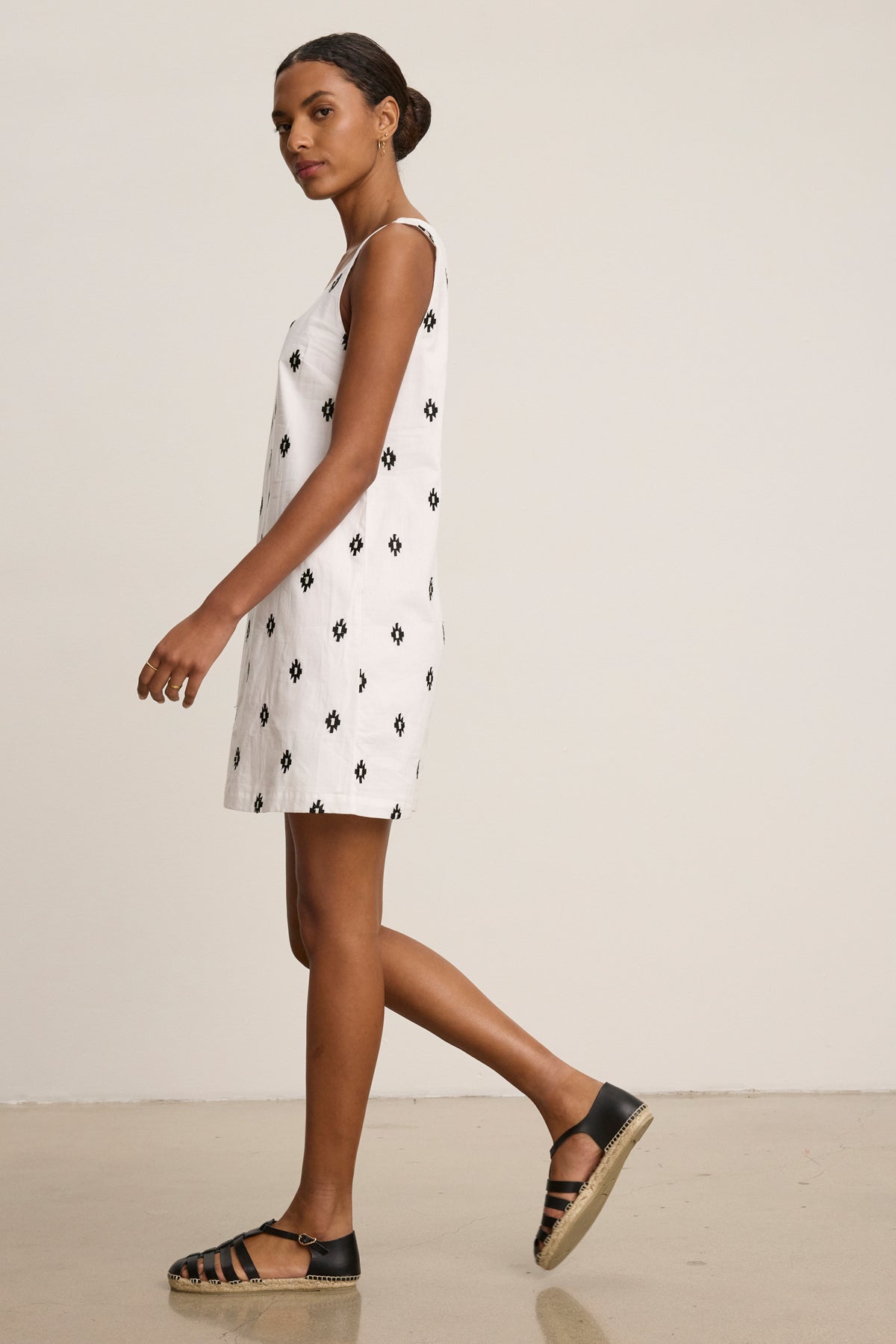 ELARA DRESS