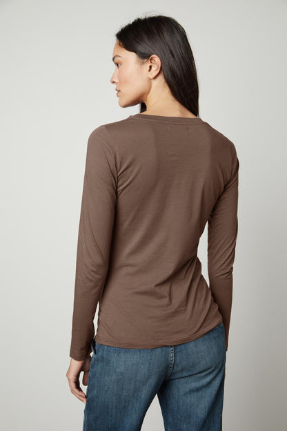 ZOFINA GAUZY WHISPER FITTED CREW NECK TEE