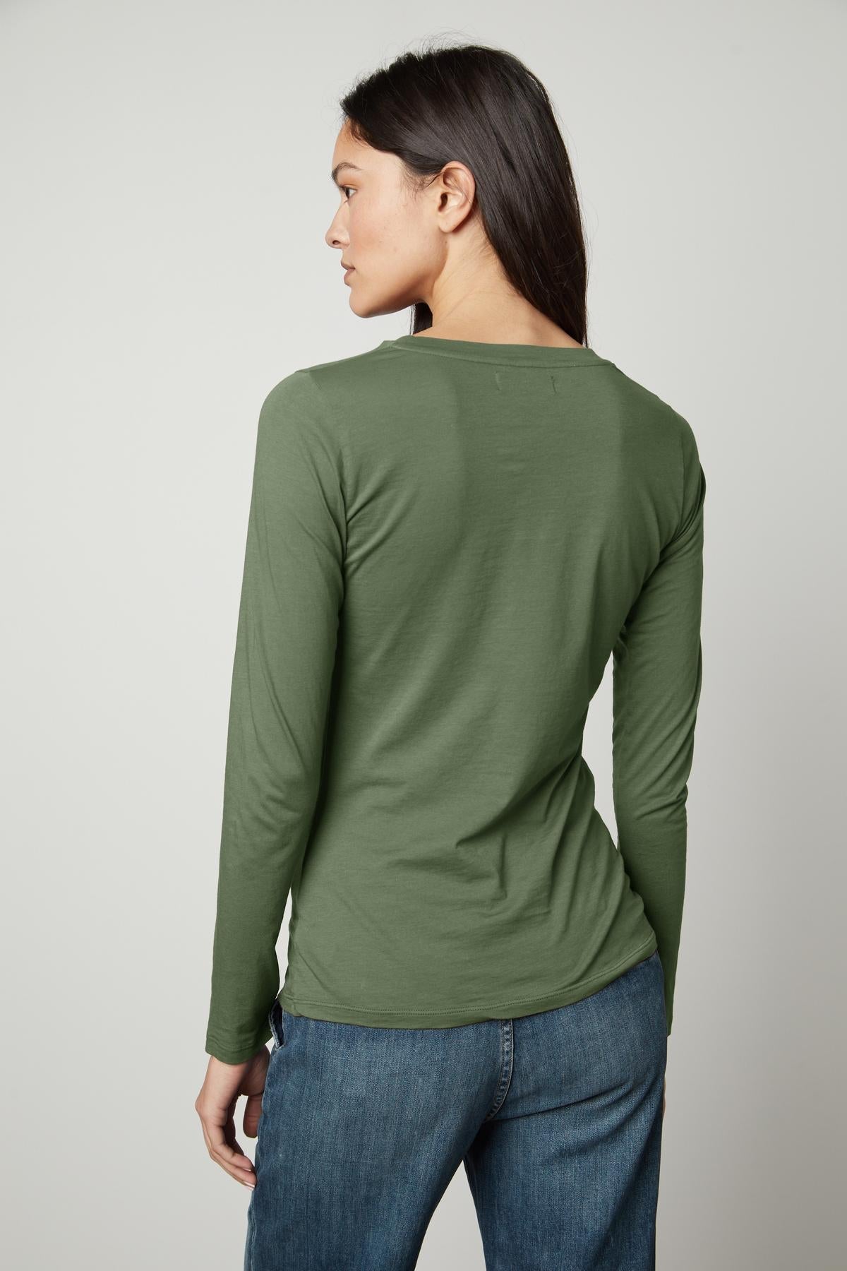 ZOFINA GAUZY WHISPER FITTED CREW NECK TEE