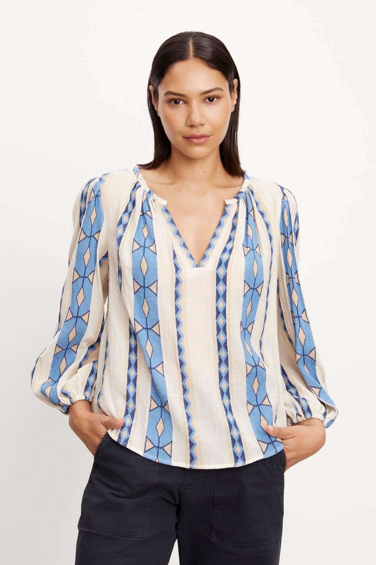 NANNI JACQUARD V-NECK BLOUSE