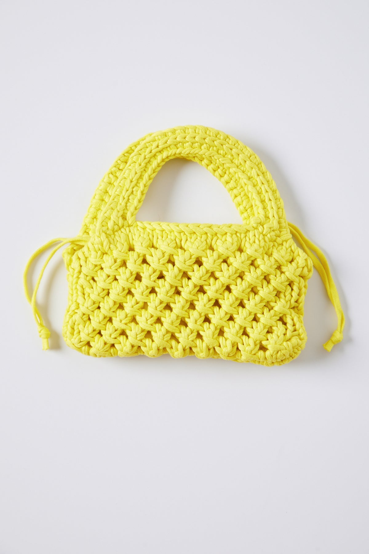 BENNIE CROCHET BAG