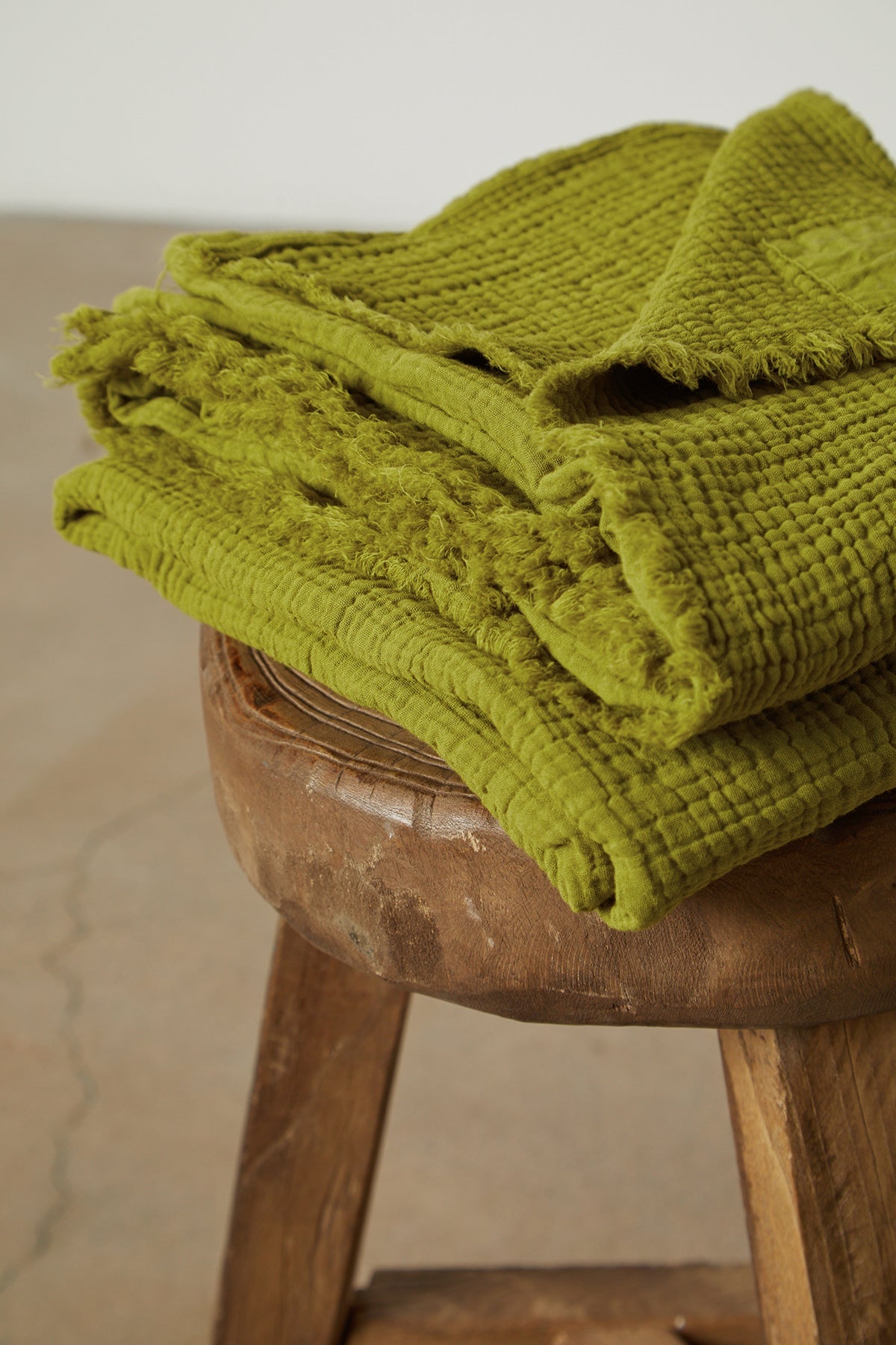 COTTON GAUZE THROW
