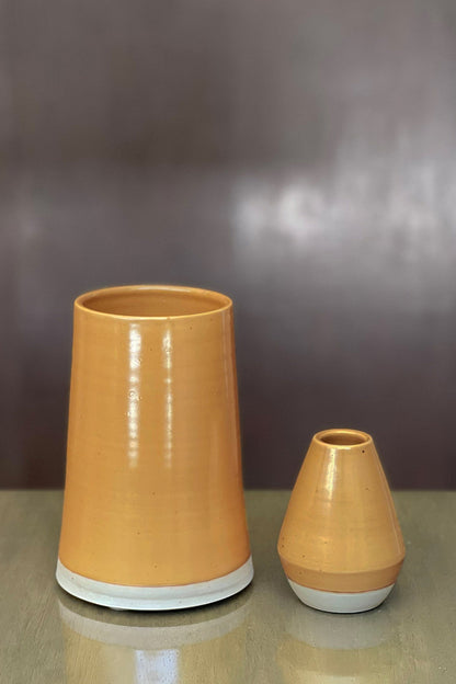 CERAMIC BUD VASE