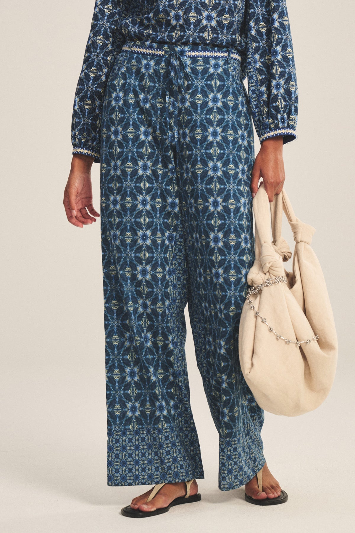KENDRA PANT