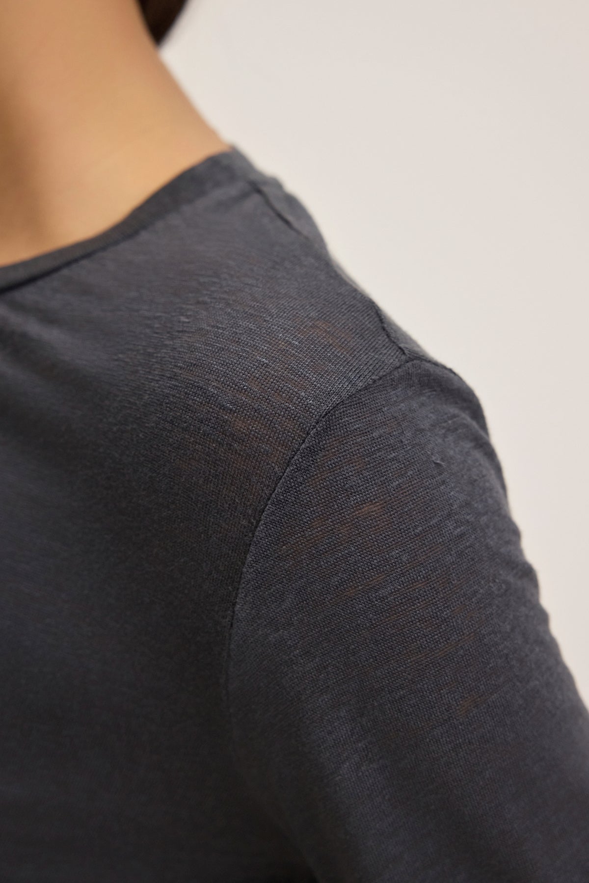 KARA LINEN KNIT TEE