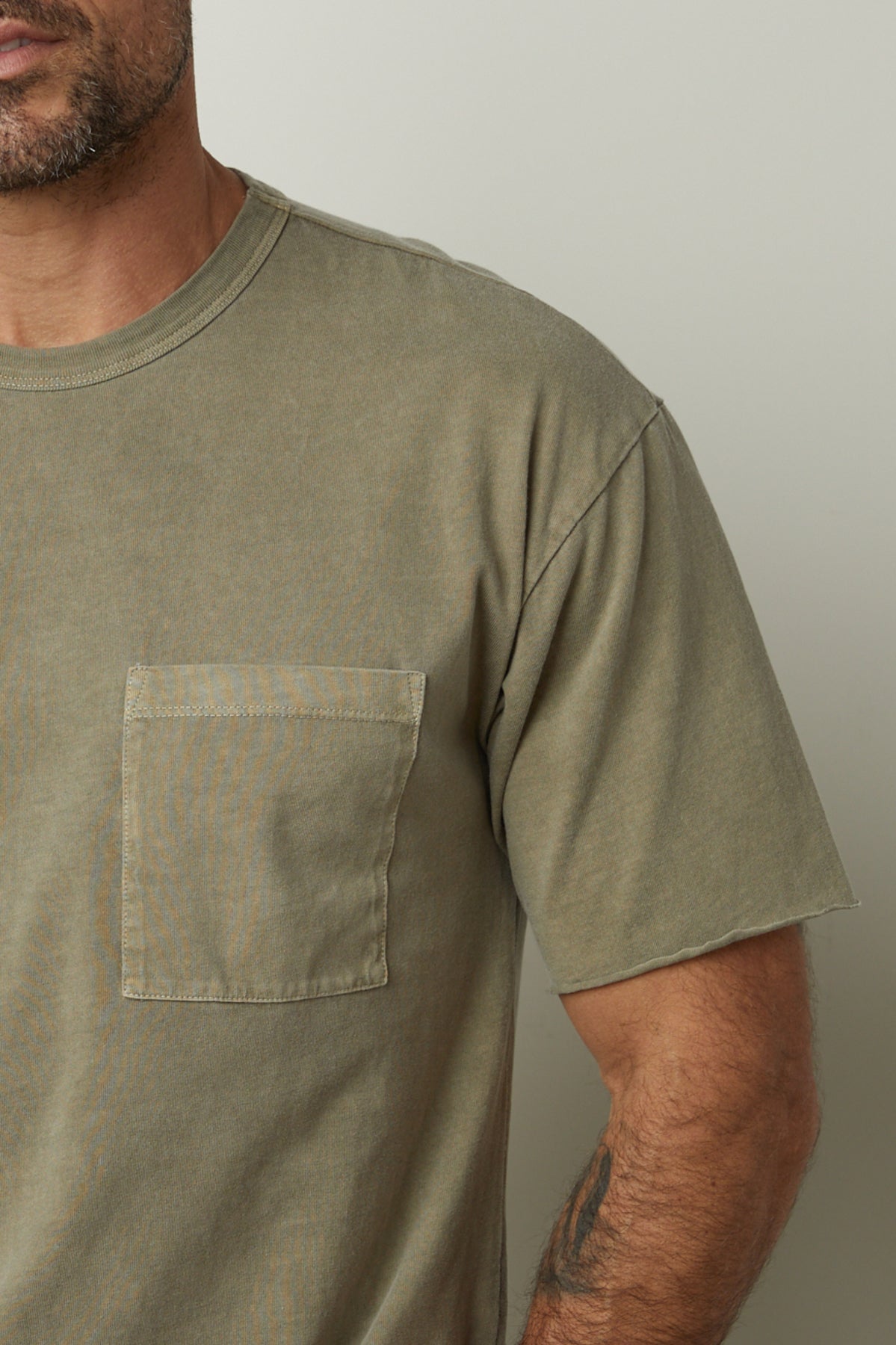 NEPTUNE CREW NECK POCKET TEE