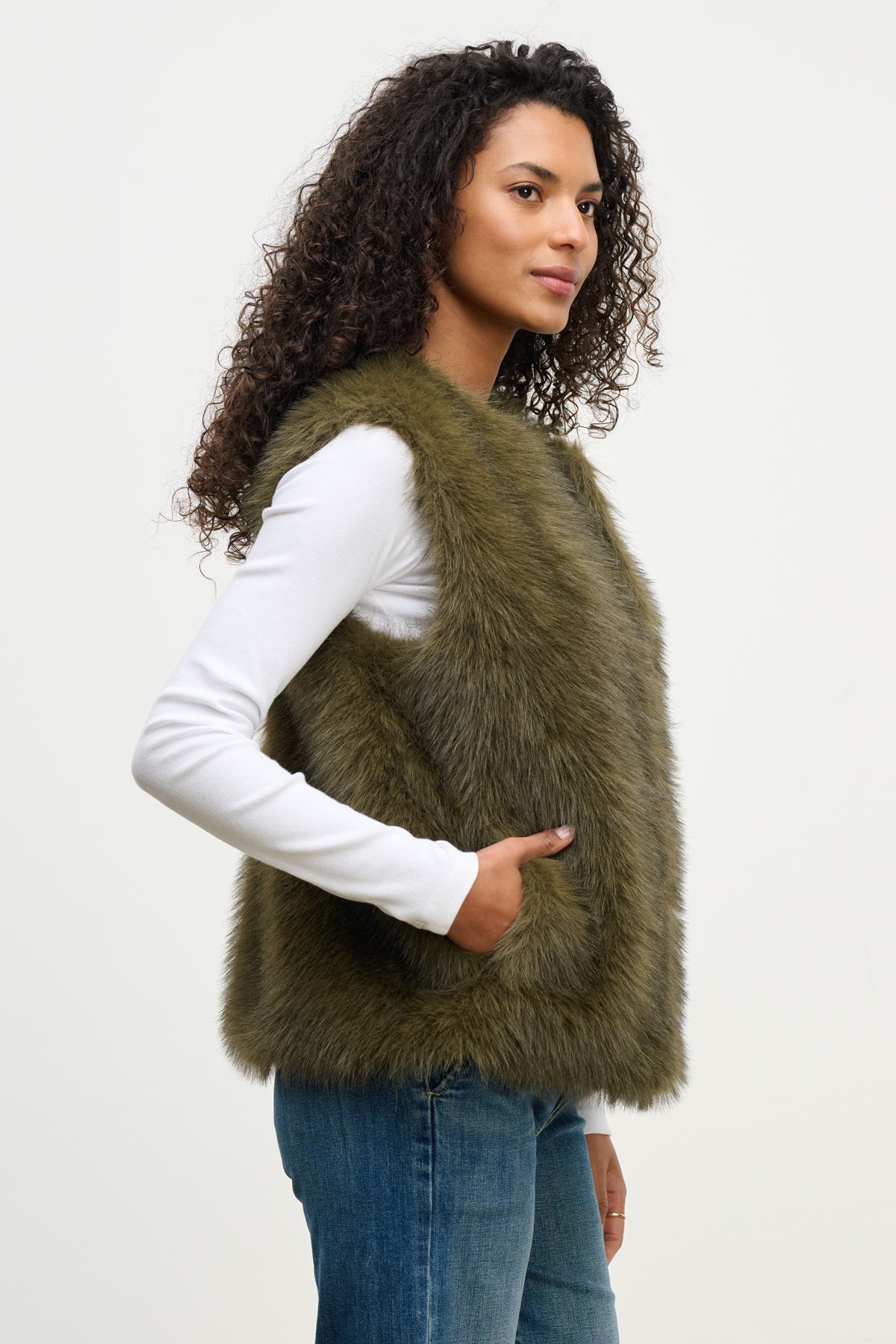 ANASTASIA FAUX FUR VEST