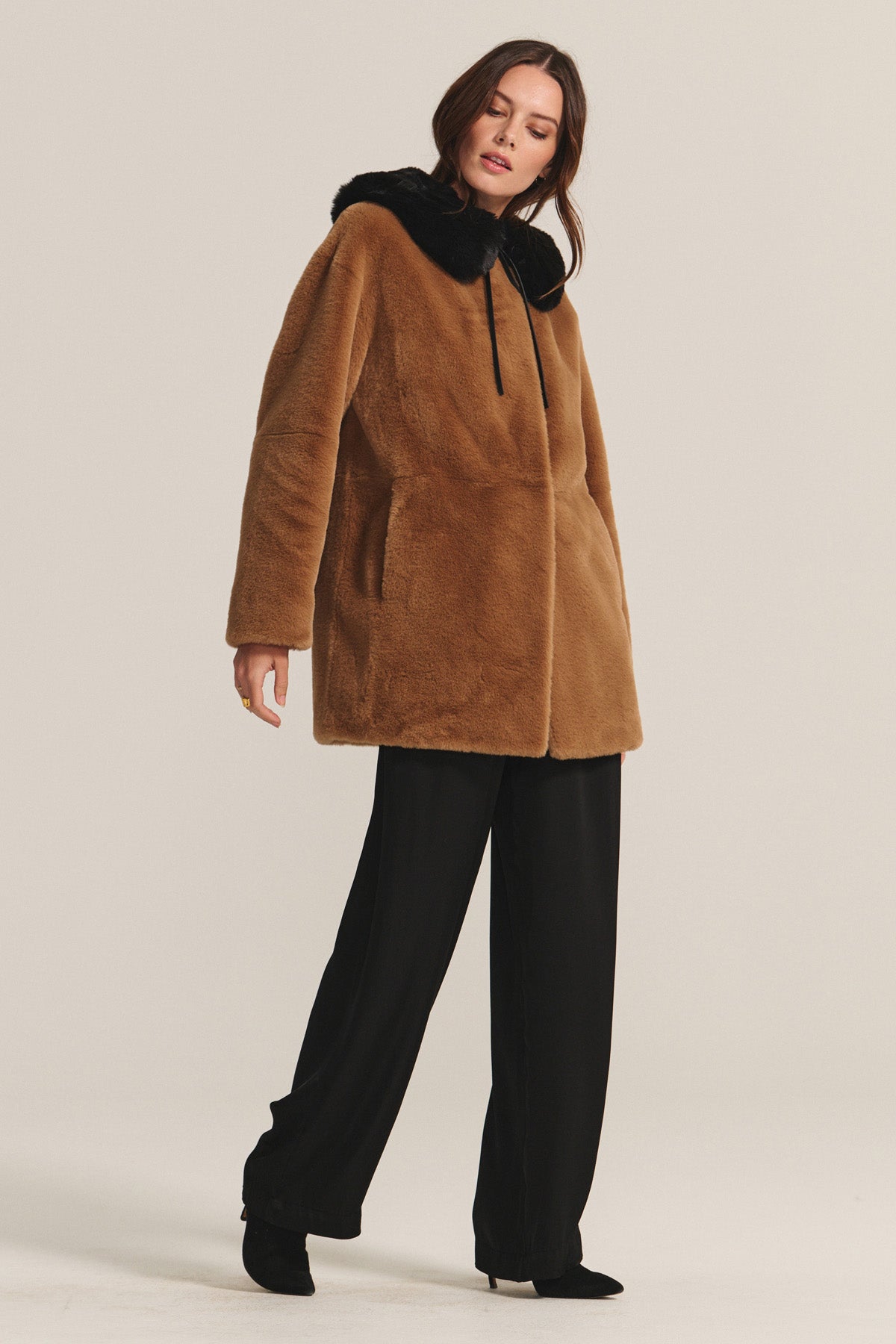 PALMA FAUX FUR COLLAR