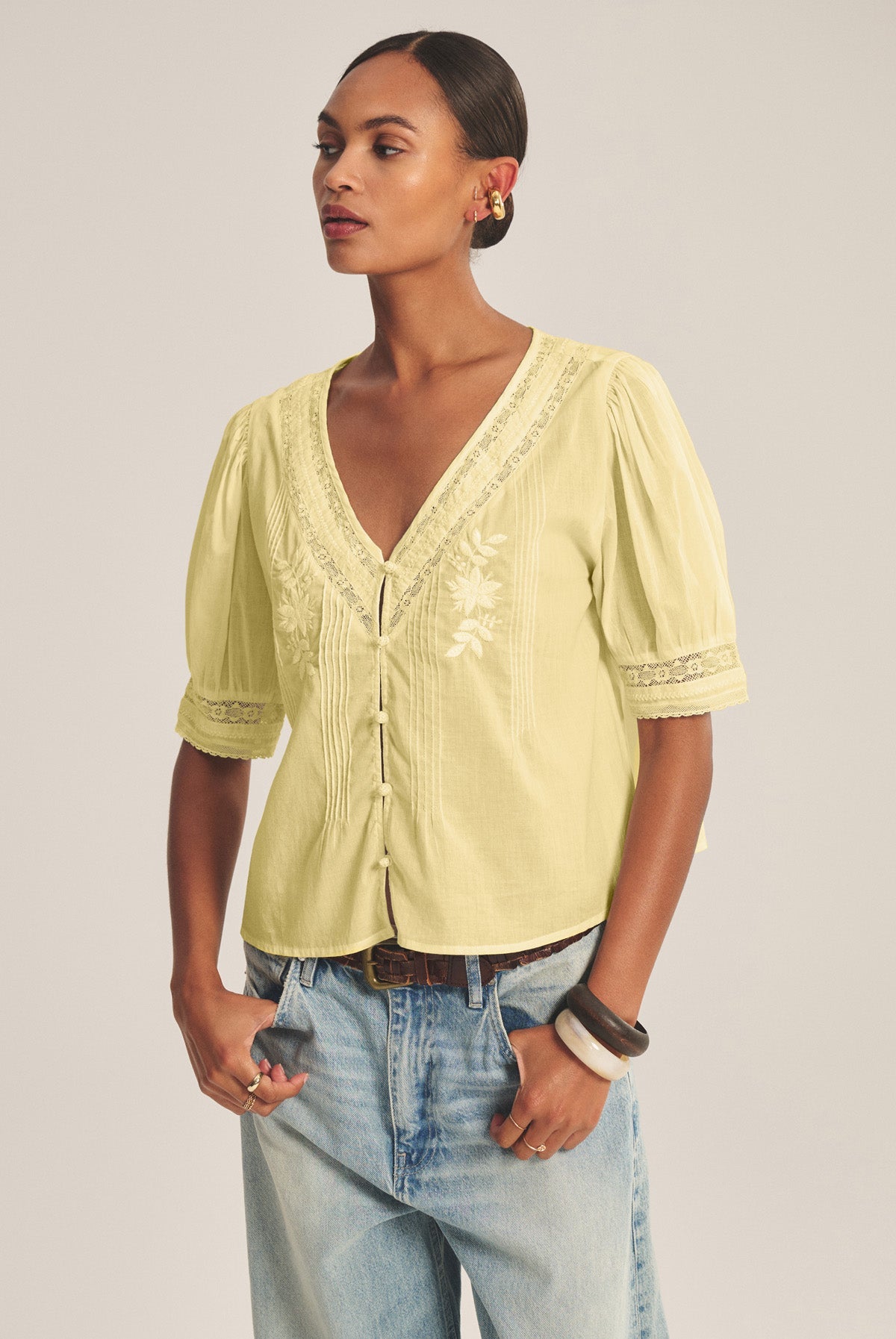 MAVIS TOP
