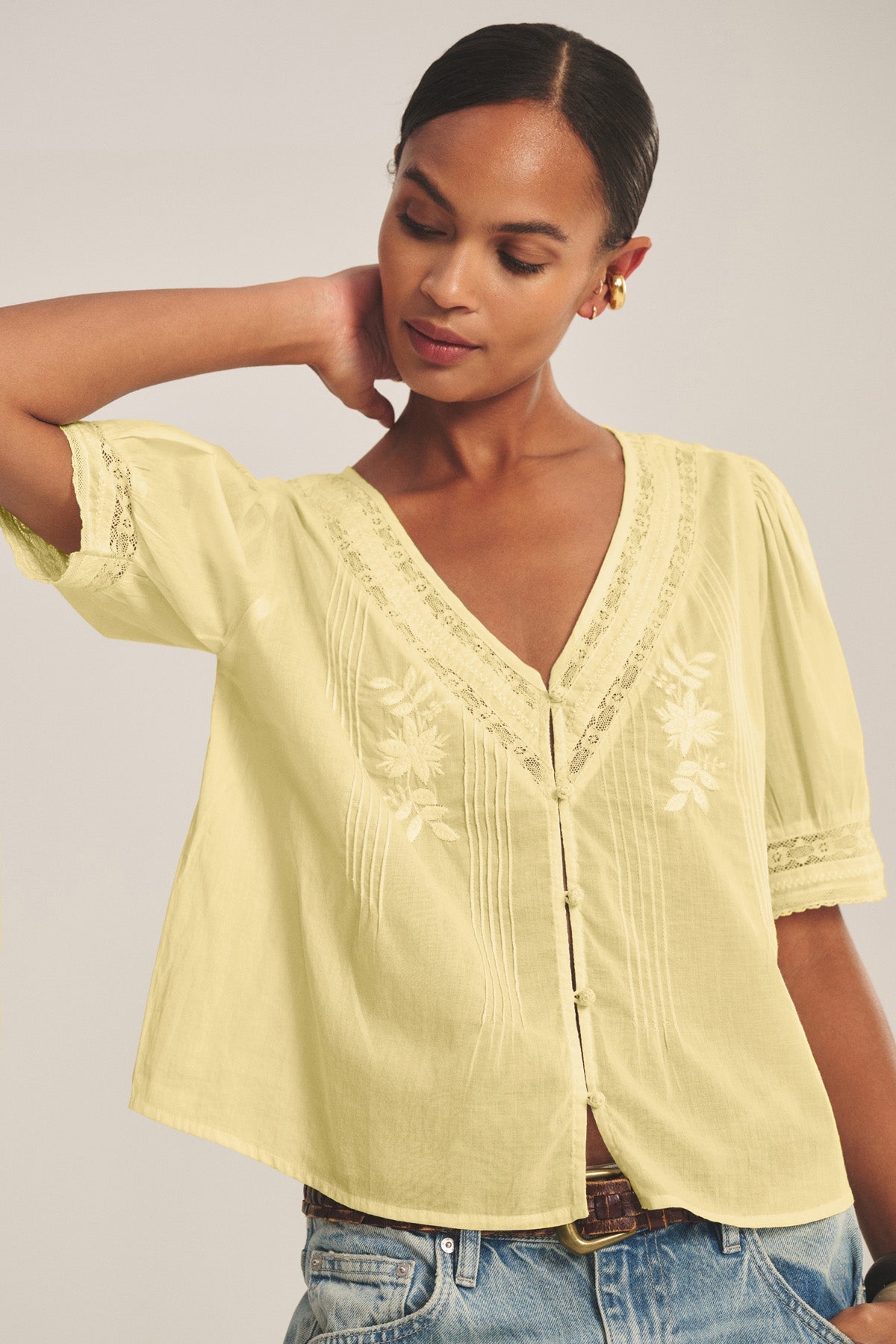 MAVIS TOP