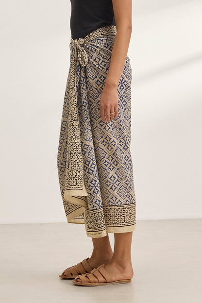 JENNA SARONG
