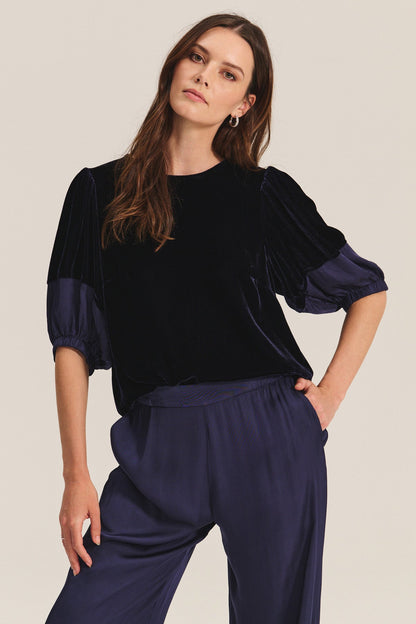 TARYN TOP