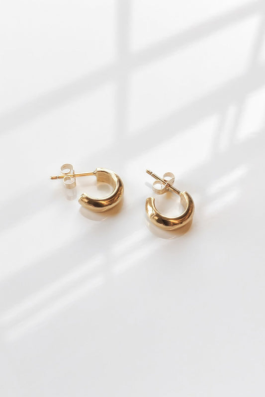 VINCE CHUNKY GOLD HOOP BY THATCH