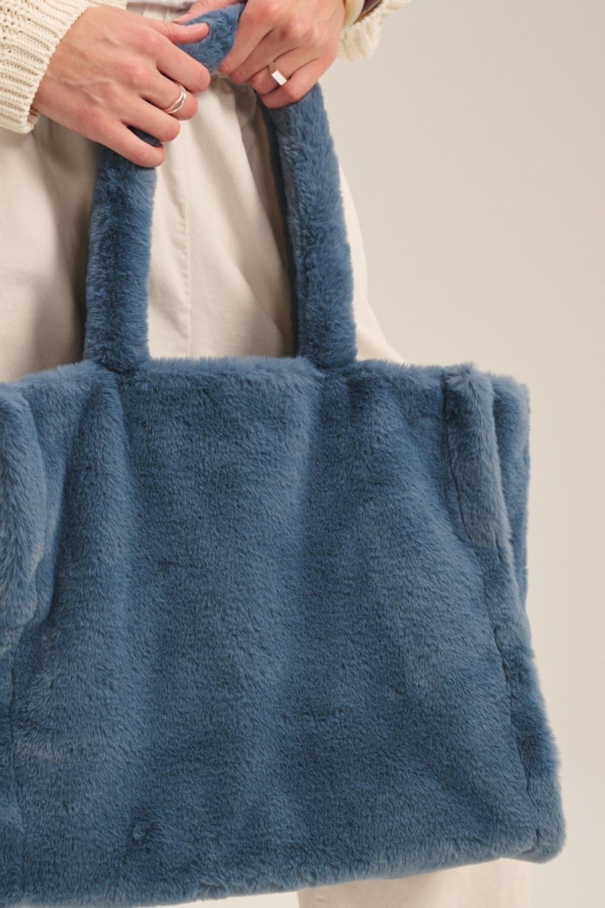LIBBY LUXE FAUX FUR TOTE
