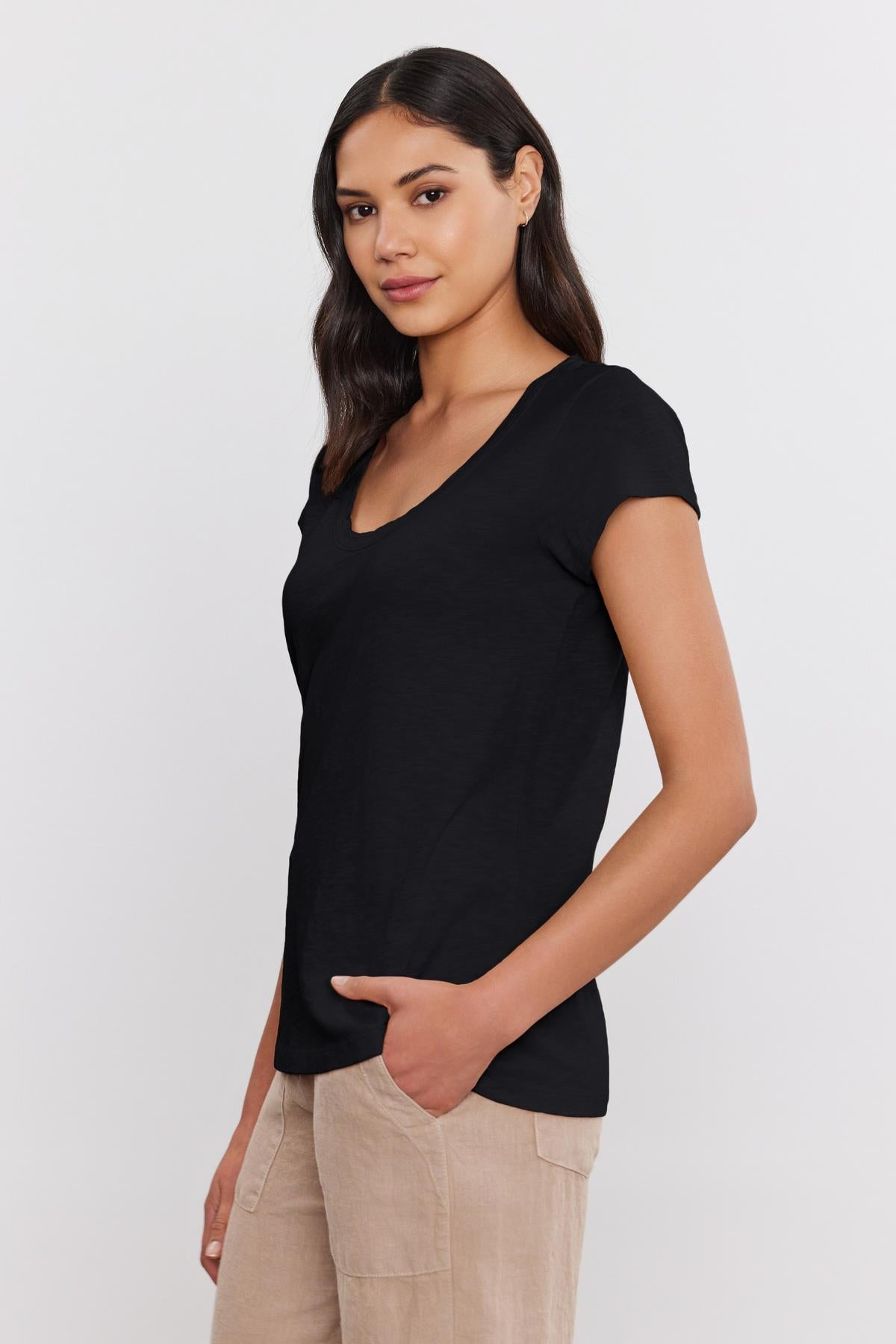 KIRA TEE