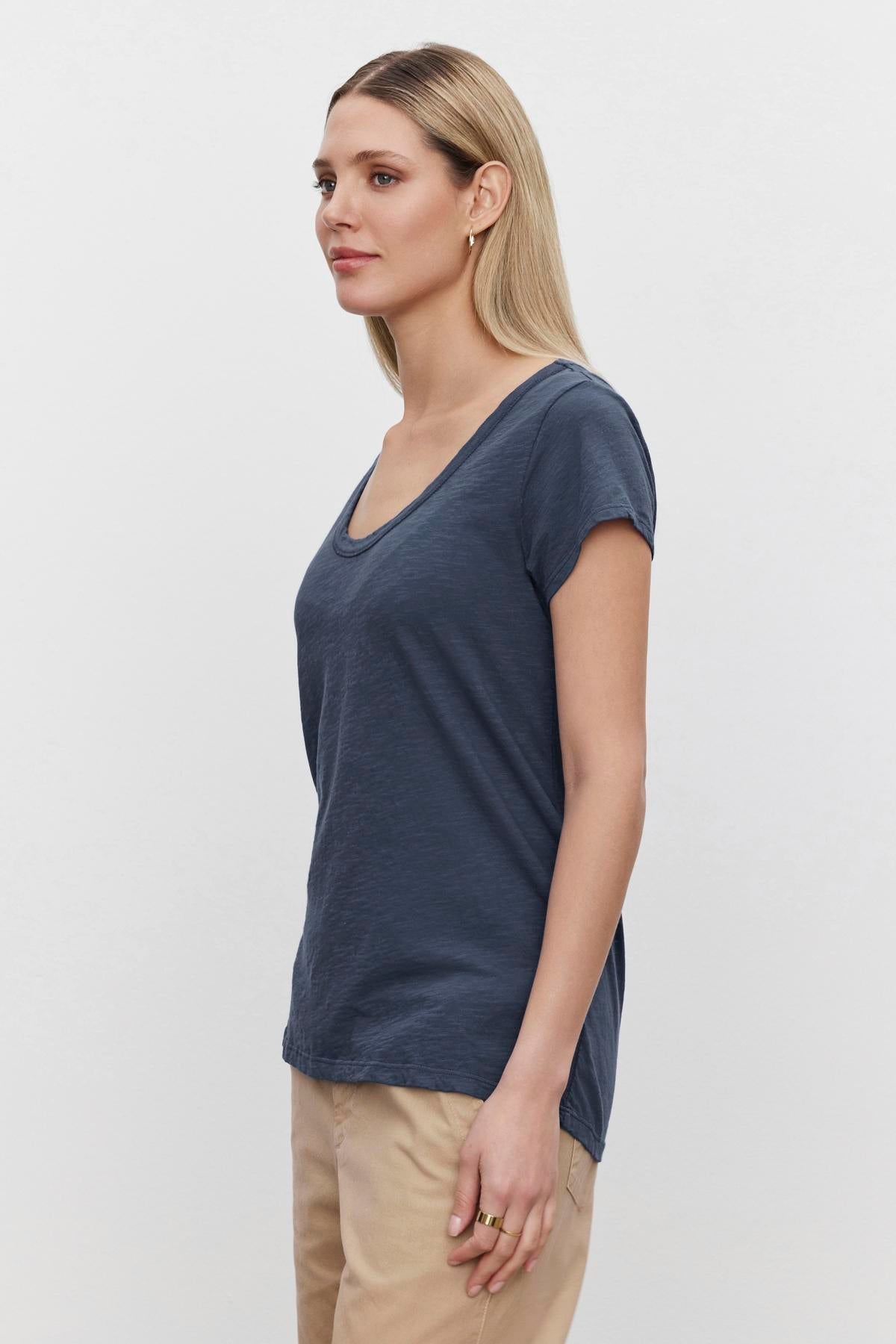 KIRA TEE