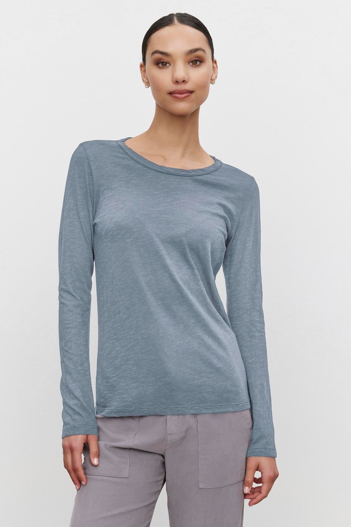 LIZZIE TEE