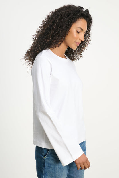 VEE TEE