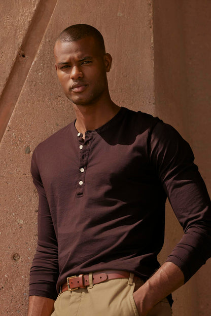 ALVARO HENLEY