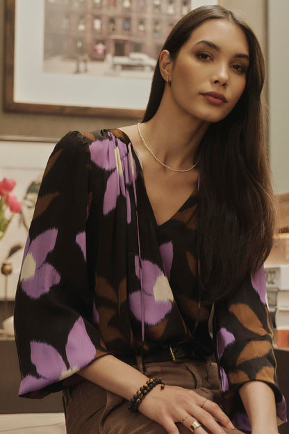 ISRA PRINTED V-NECK BLOUSE