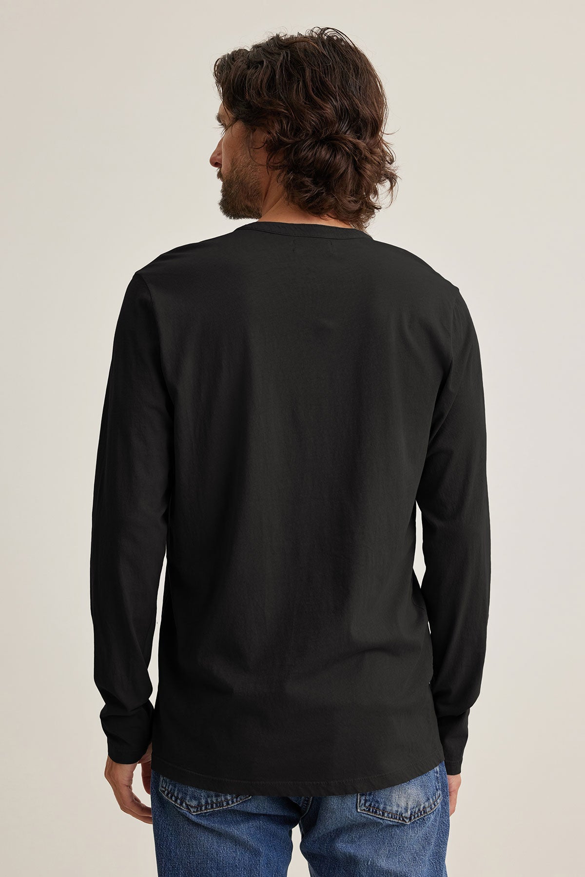 ALVARO HENLEY