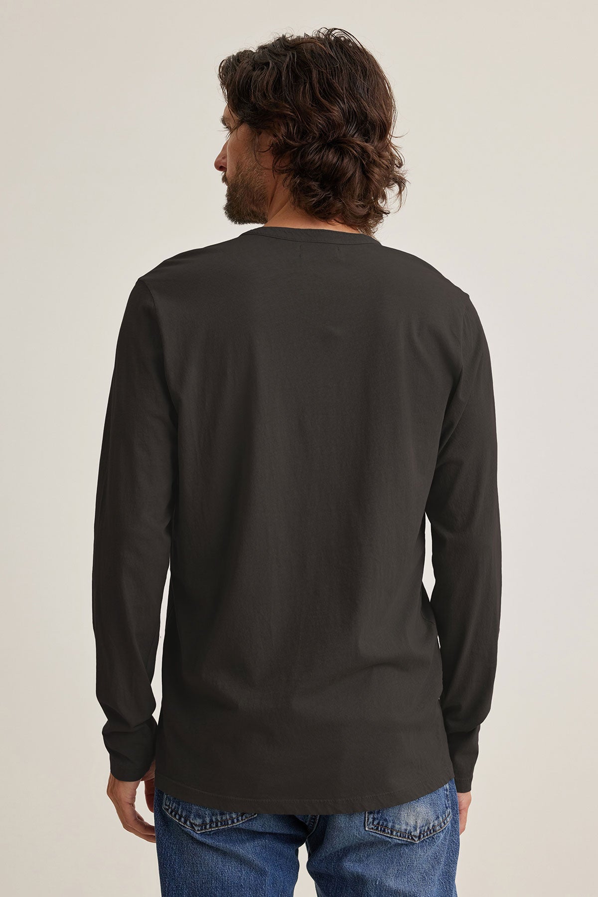 ALVARO HENLEY