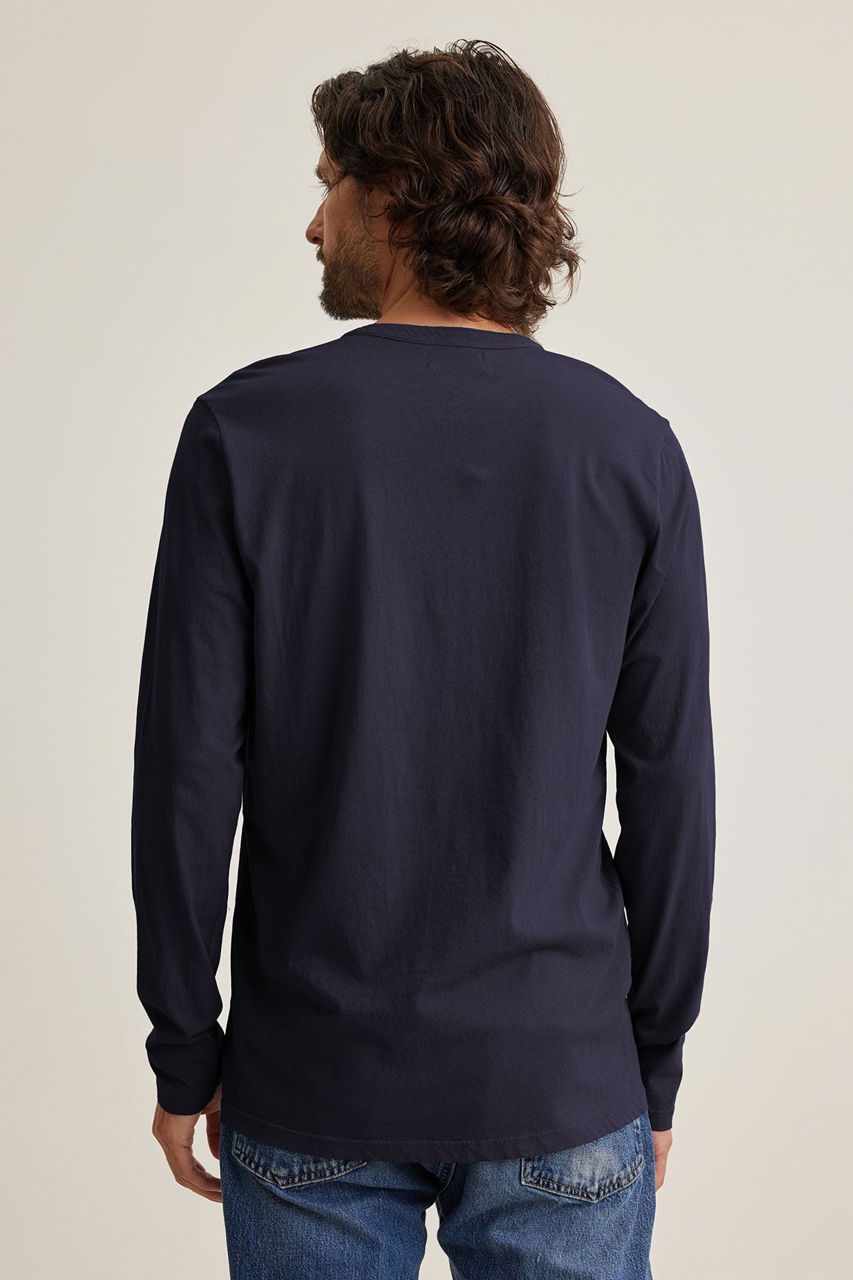 ALVARO HENLEY