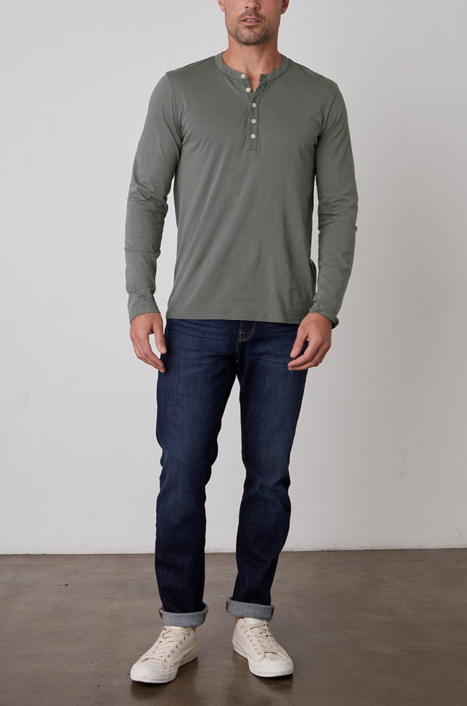 ALVARO HENLEY