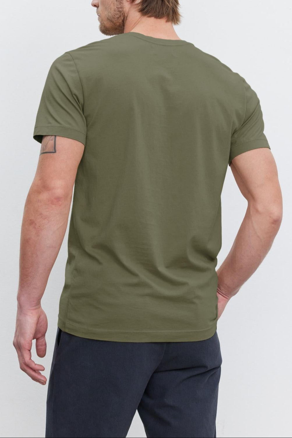 HOWARD TEE
