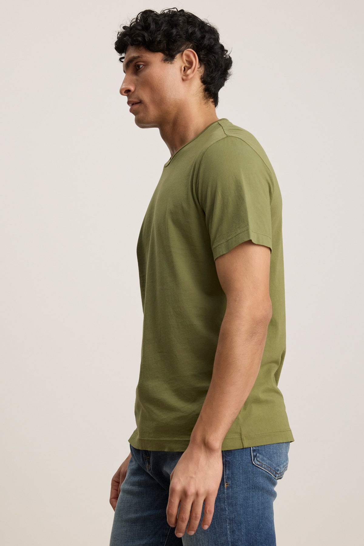 HOWARD TEE