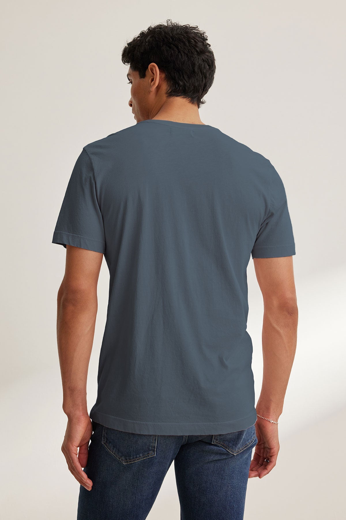 HOWARD TEE