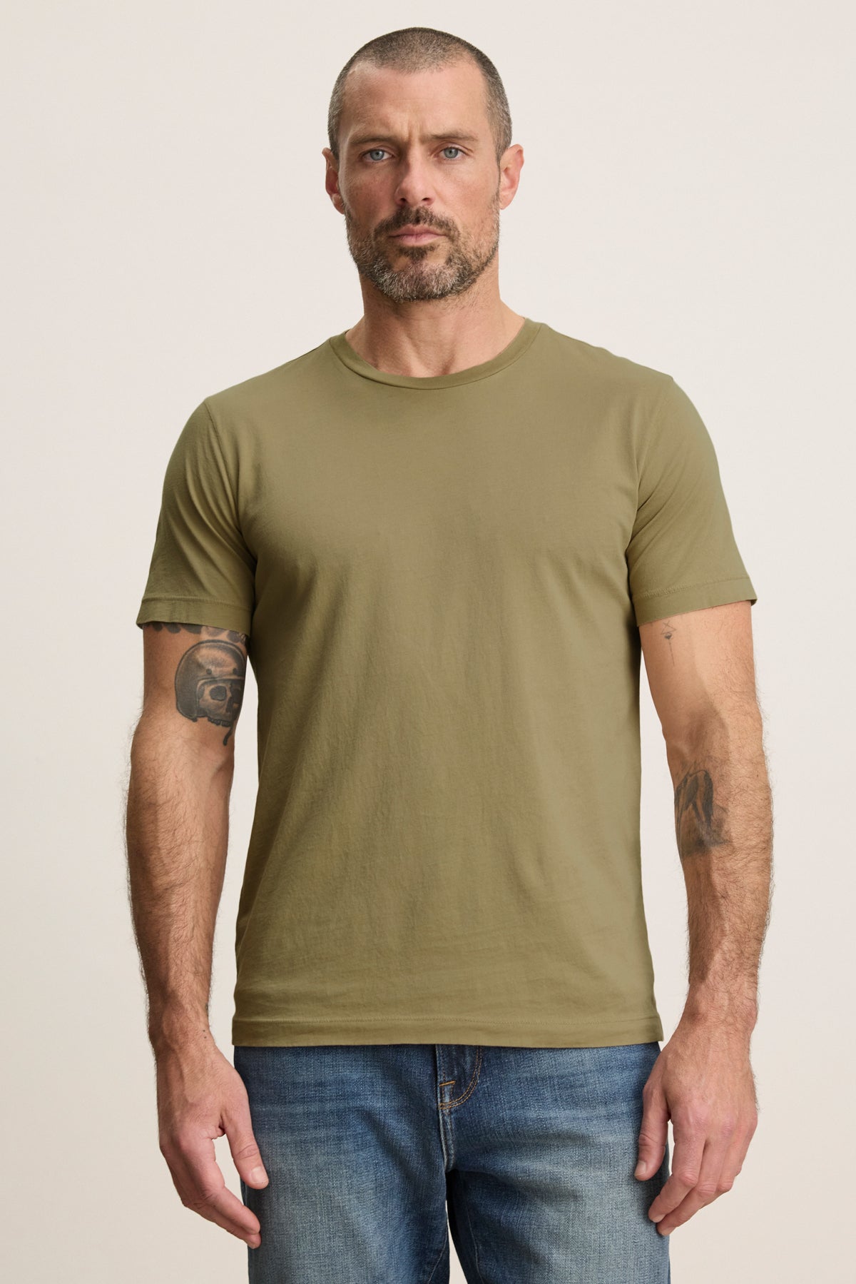 HOWARD TEE