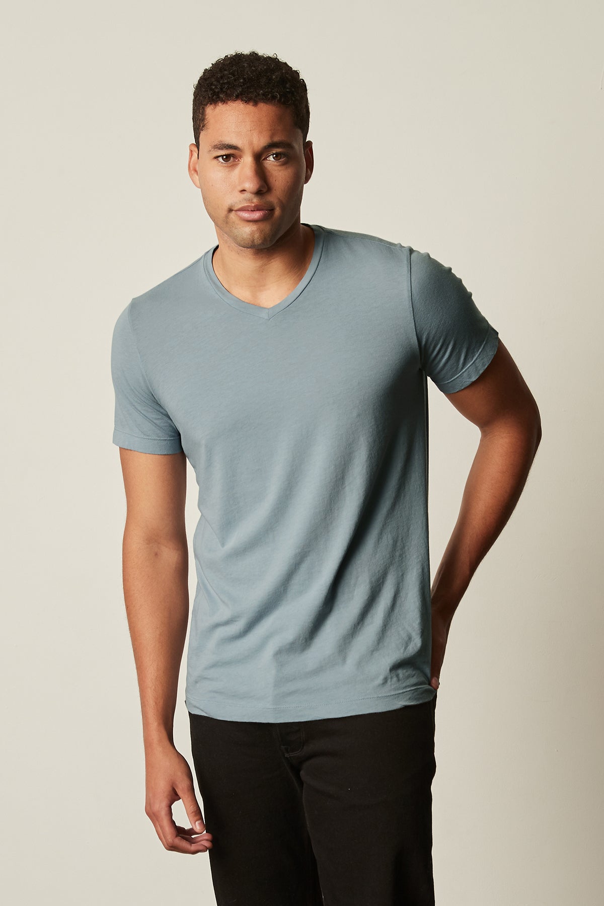 SAMSEN WHISPER CLASSIC V-NECK TEE